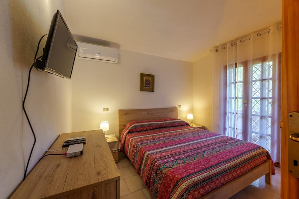 Property building, Living room, Bedroom