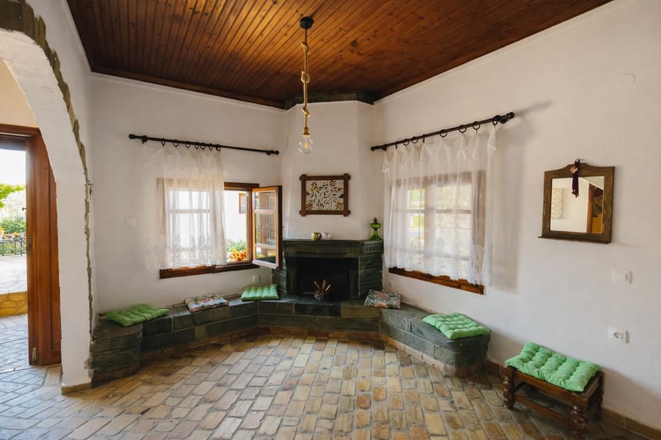 Living room, Seating area, fireplace