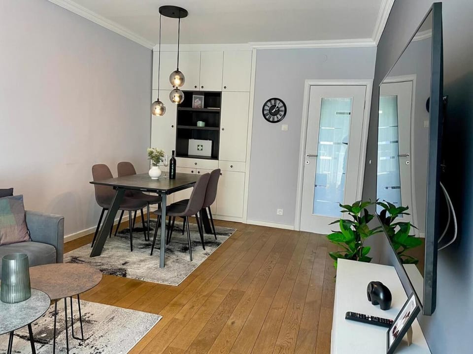 Siget 2BR Modern Retreat Apartment in City of Zagreb