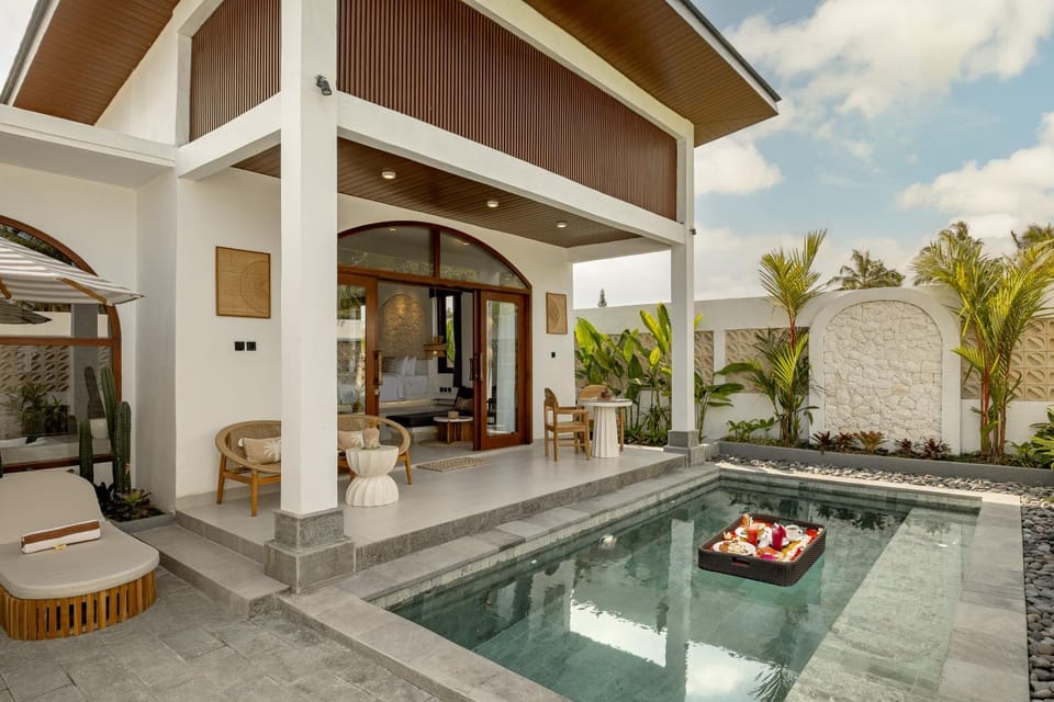 Pool view, Swimming pool
