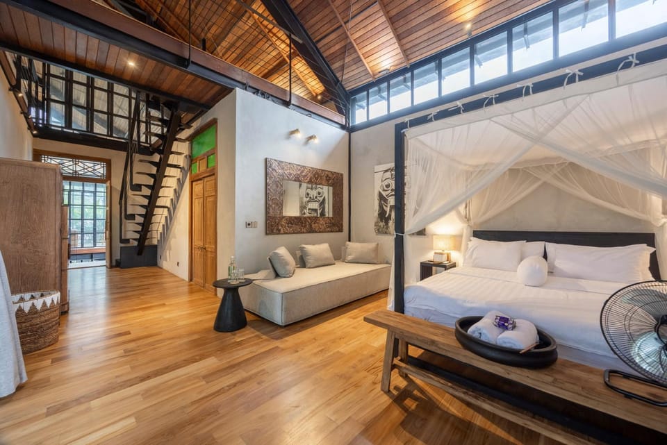 Bed, Photo of the whole room, Bedroom