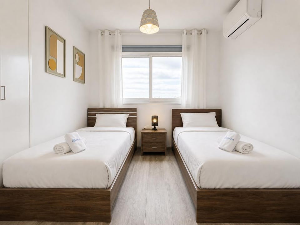 Bed, Photo of the whole room, Bedroom, towels, air conditioner