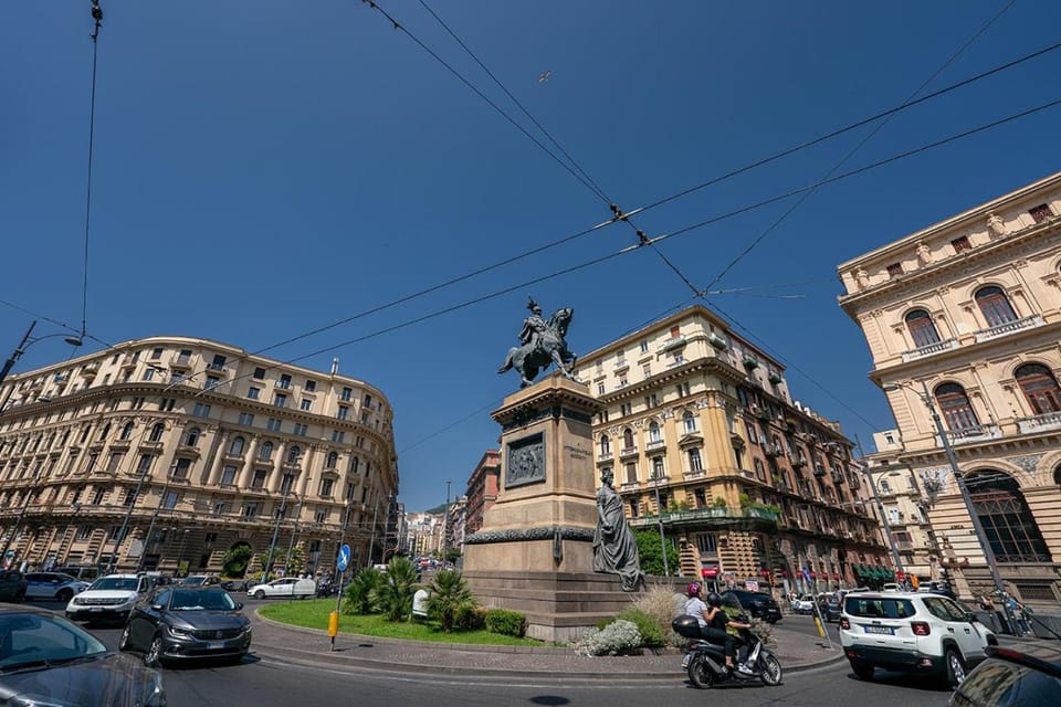 Property building, Day, Neighbourhood, City view, Landmark view, Street view, Location, Parking
