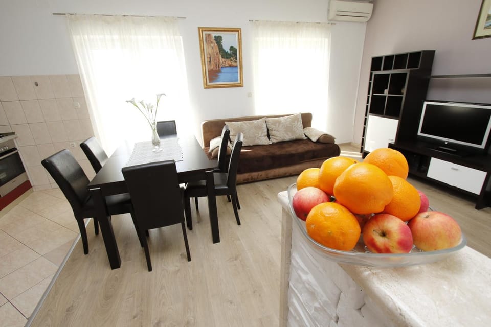 Apartments Dundić Apartment in Makarska