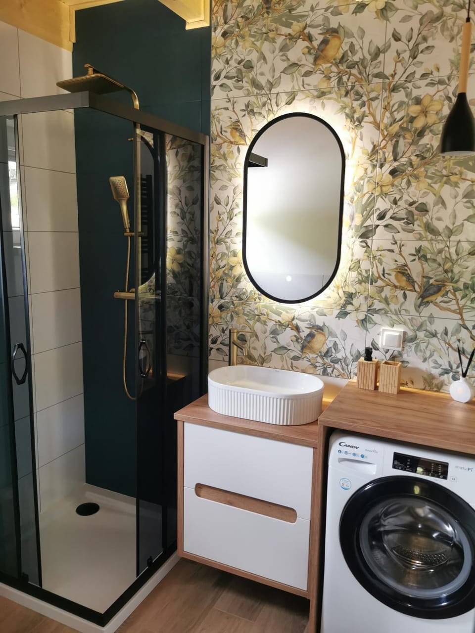 Domek Las nad jeziorem House in Pomeranian Voivodeship