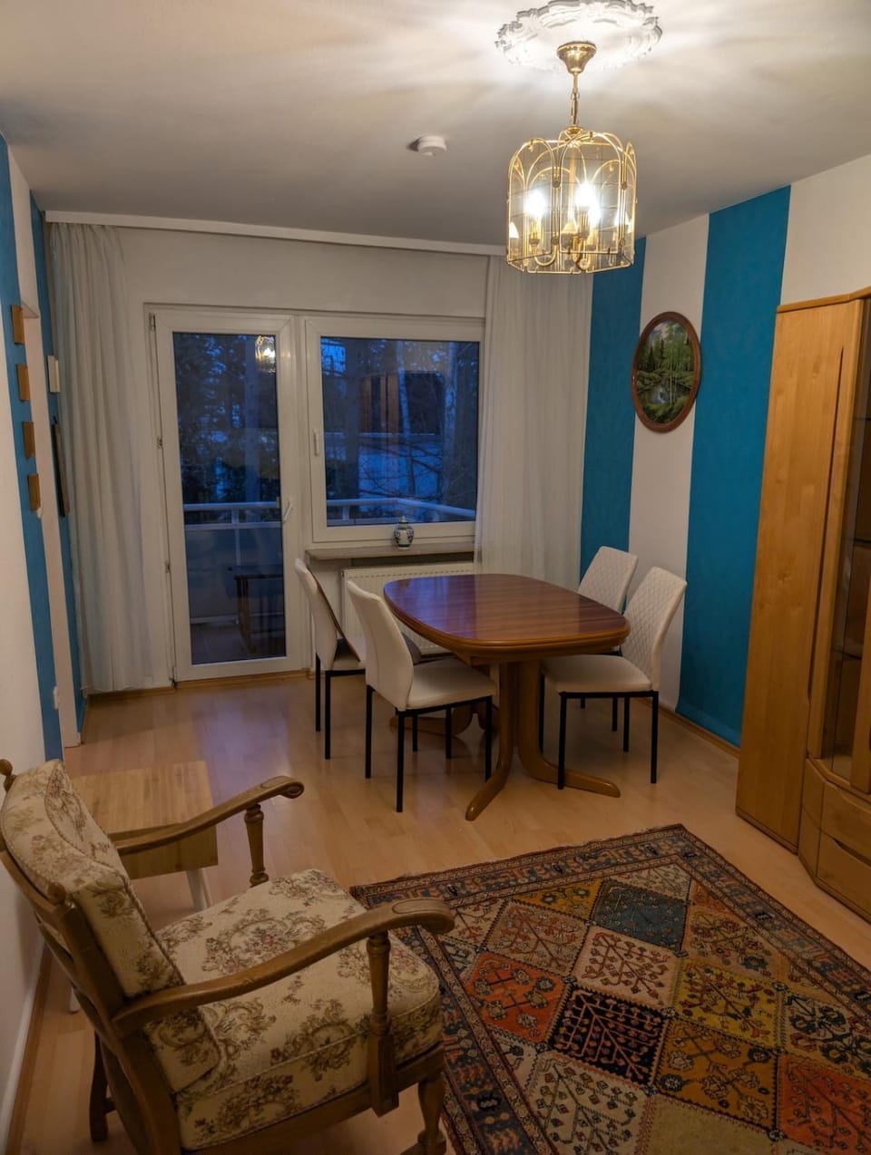 Living room, Seating area, Dining area