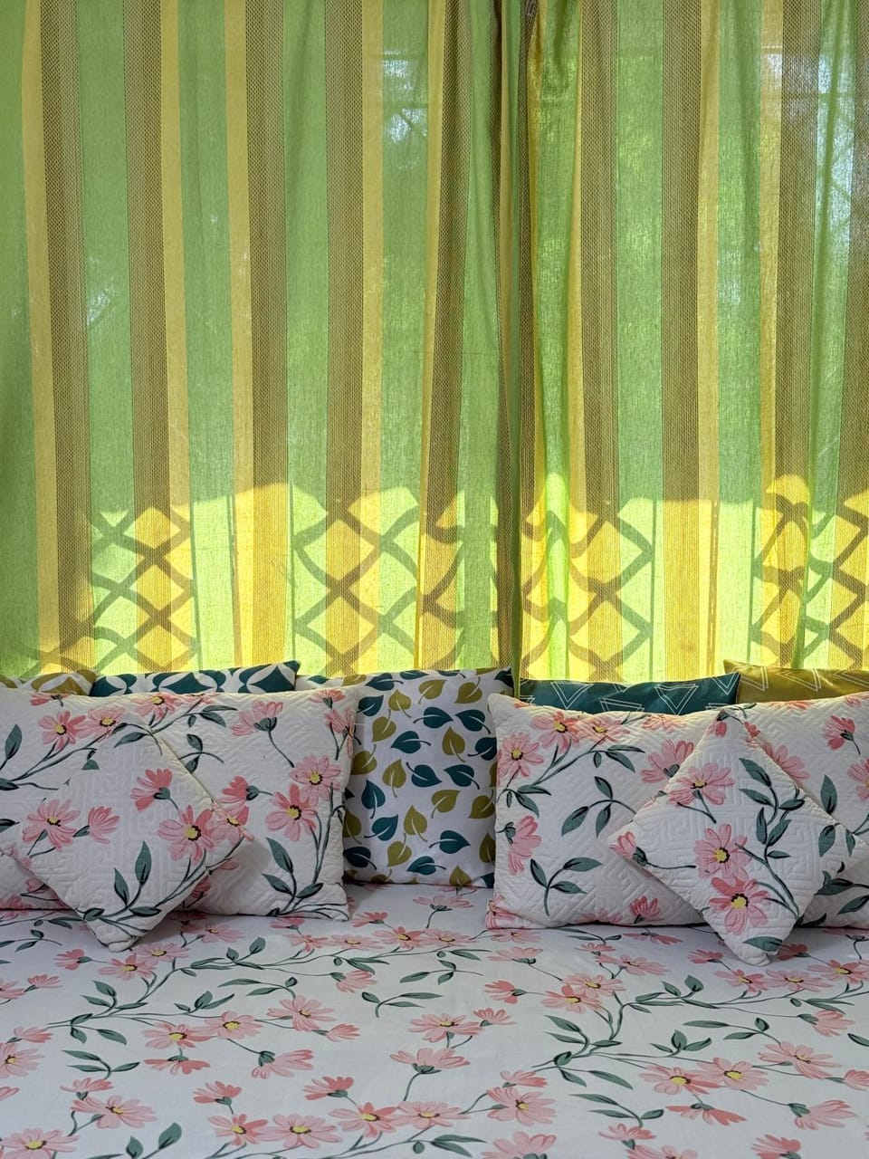 Bed, Living room, Seating area