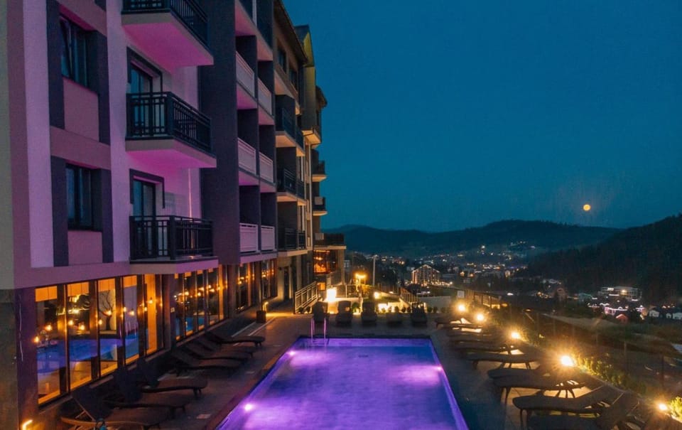 Property building, Night, Natural landscape, BBQ facilities, City view, Mountain view, Pool view, Swimming pool, sunbed