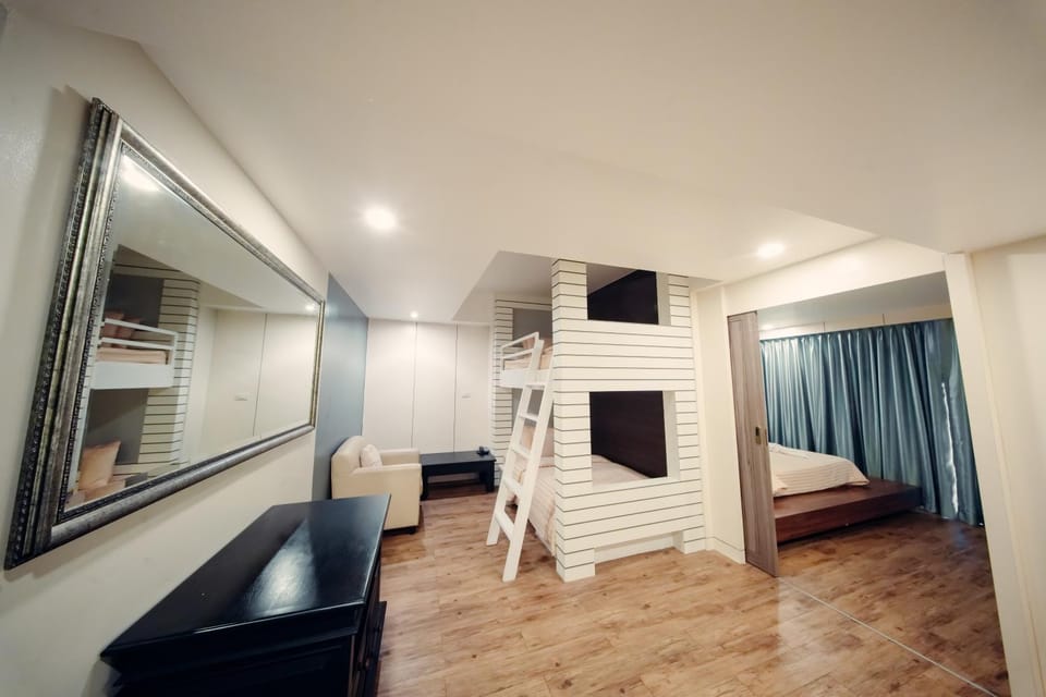 Nova Pattaya Sea View Hotel in Pattaya City