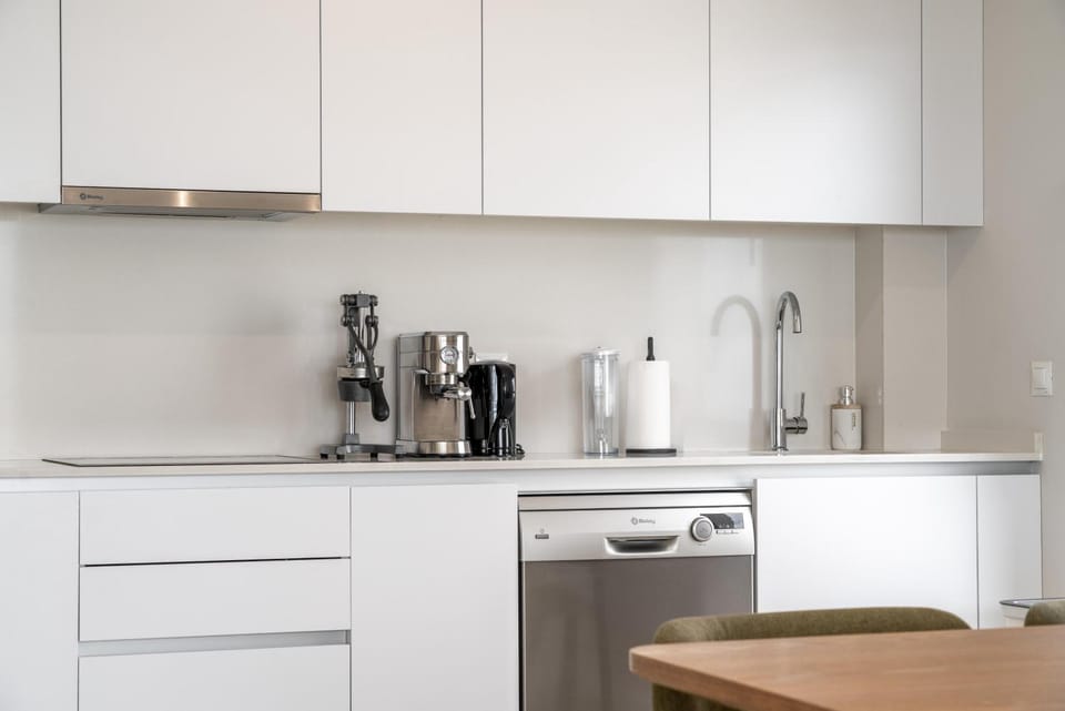 Coffee/tea facilities, Kitchen or kitchenette, minibar, stove, toaster