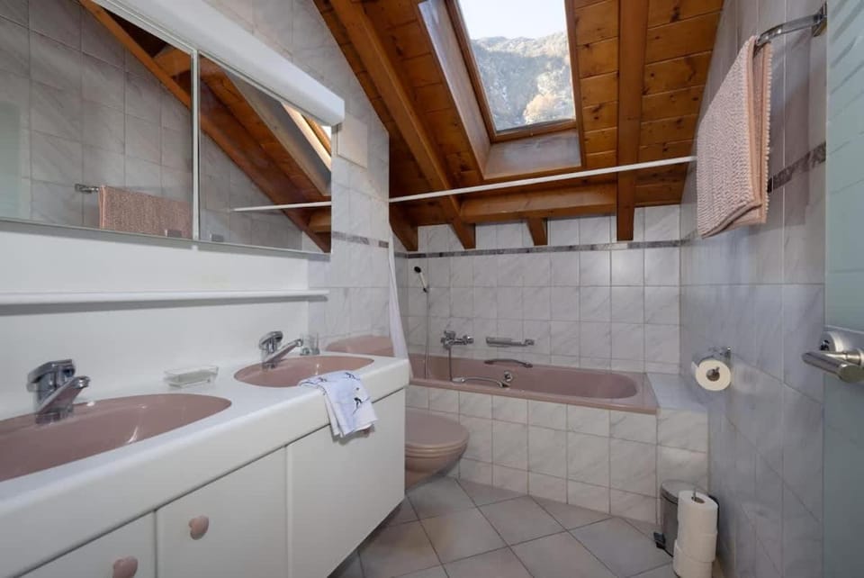 Toilet, Bathroom, Bath