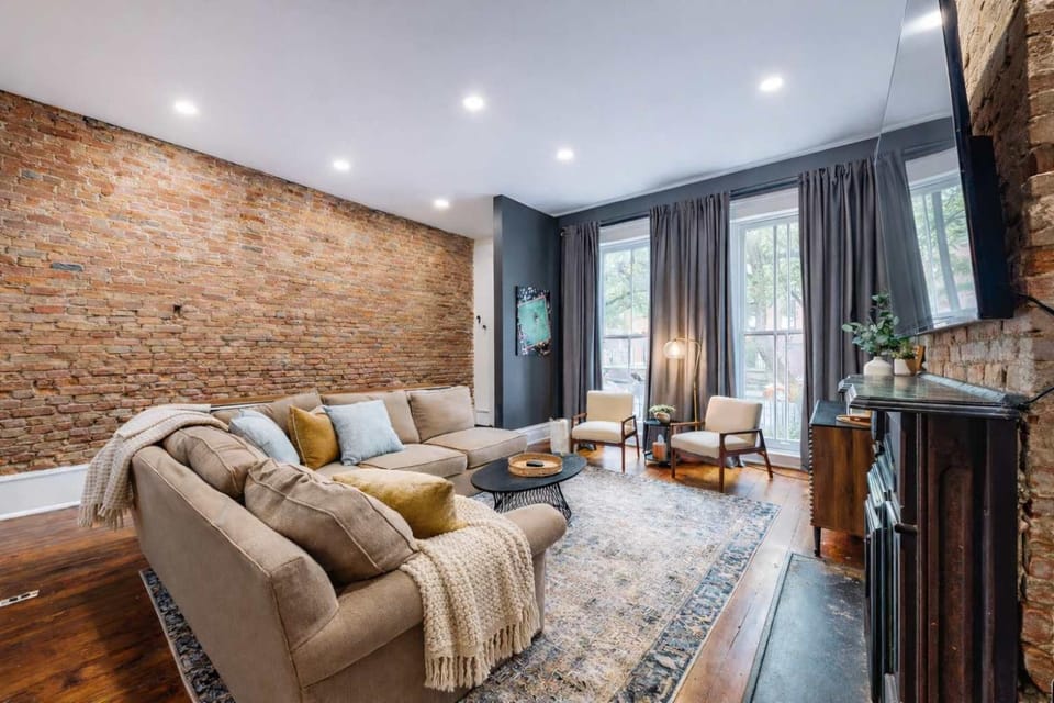 NEW Luxury Home near Downtown Close to Nulu House in Jefferson County