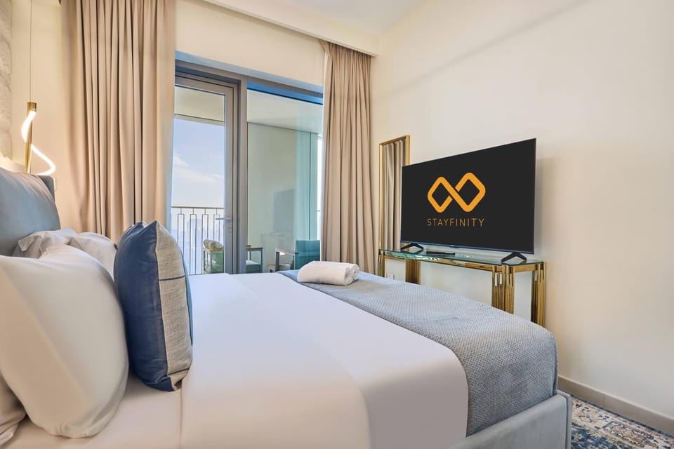 Bed, TV and multimedia, Photo of the whole room, Evening entertainment, Bedroom