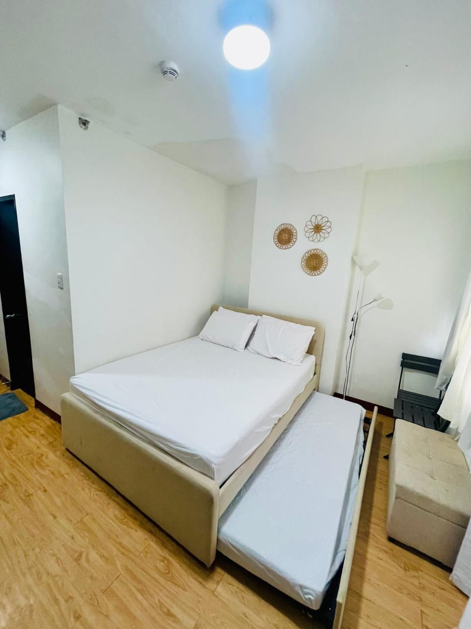 15FLR Condo End-Unit With Balcony Facing Amenities in Mesaverte Residences CDO Apartment hotel in Cagayan de Oro