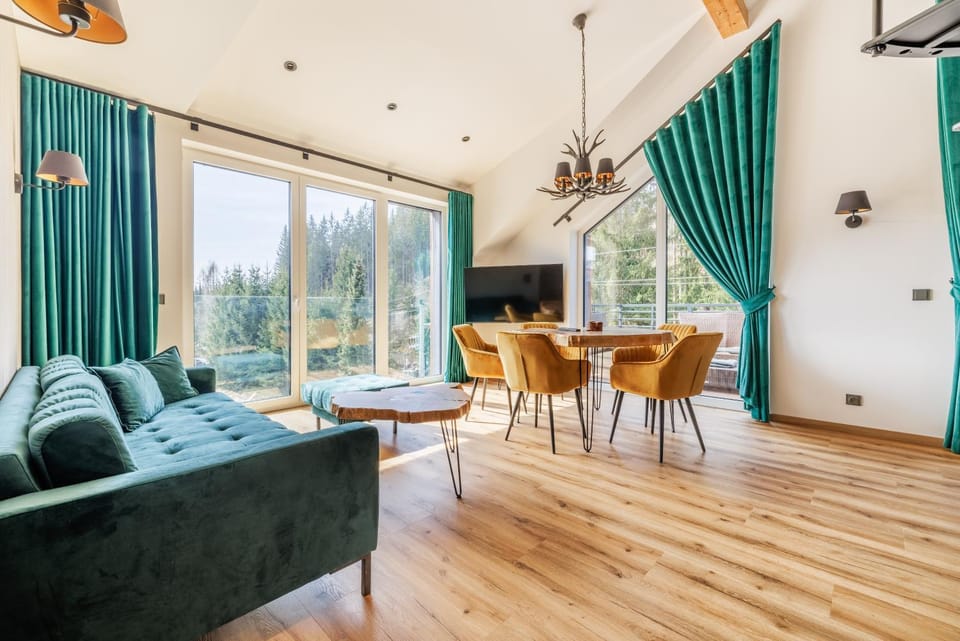 Property building, TV and multimedia, Living room, Seating area, Dining area, Garden view, Mountain view, Mountain view, Pool view, Pool view, River view, River view