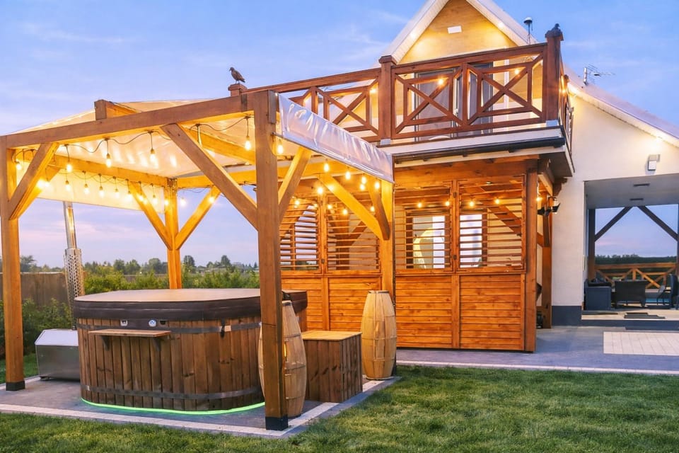 Property building, Patio, BBQ facilities, Hot Tub