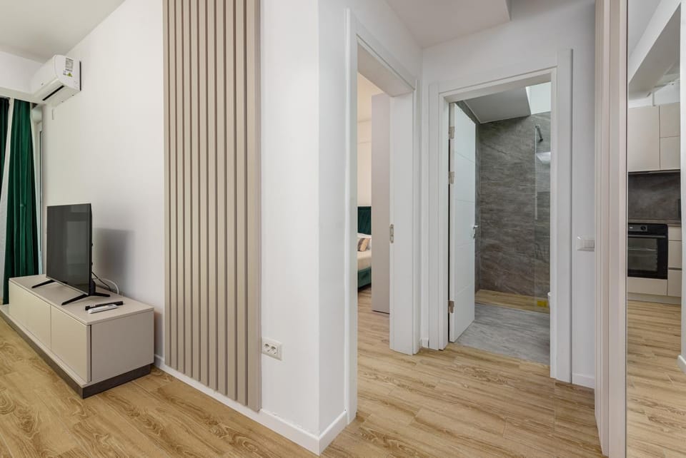 Bathroom, TV and multimedia, Living room, Bedroom
