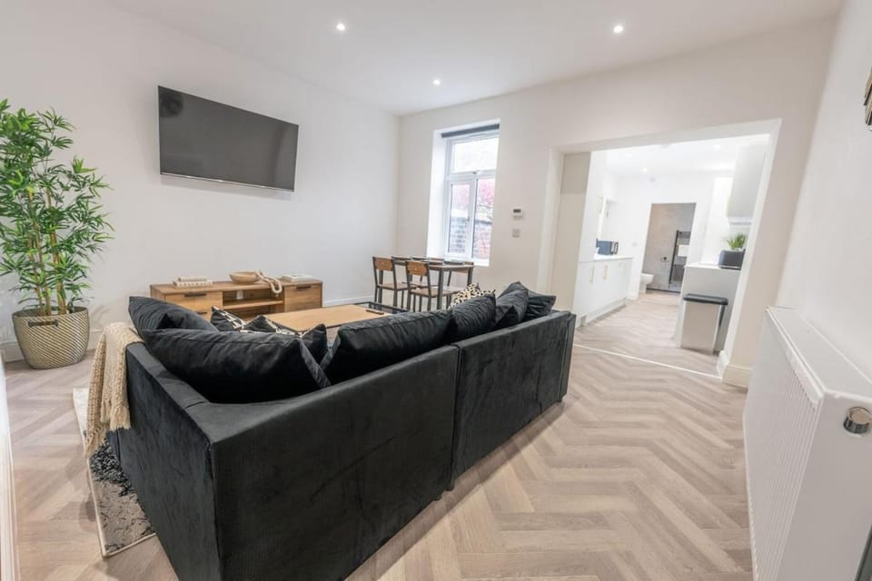 Luxury Stay by City Centre Etihad and COOP Live House in Manchester