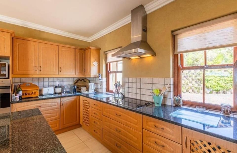 8151 - and nothing else matters! House in Plettenberg Bay