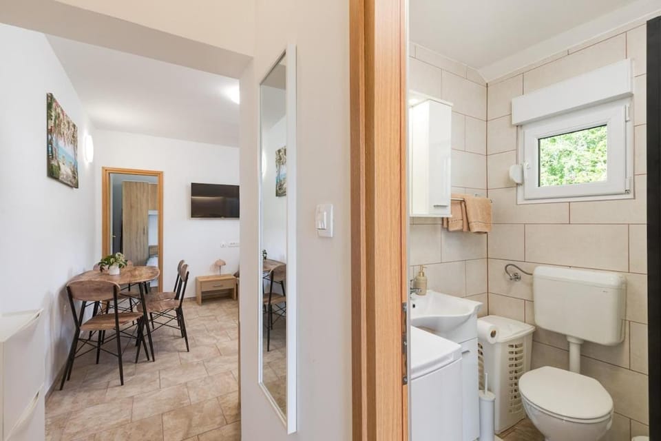 Bathroom, Living room