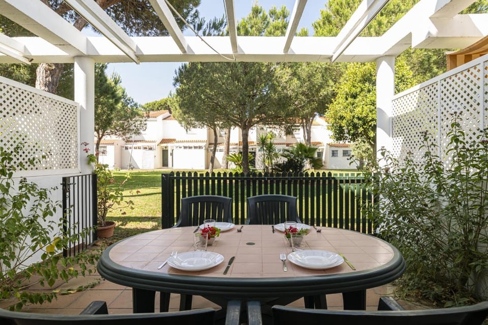 Garden, Dining area