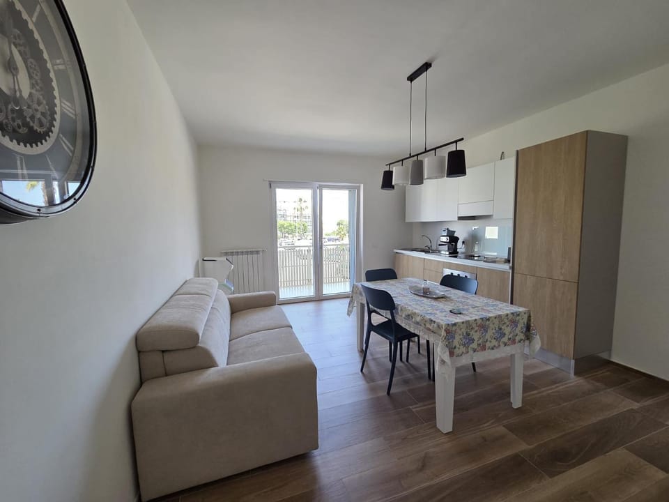 Kitchen or kitchenette, Living room, Dining area, oven, stove