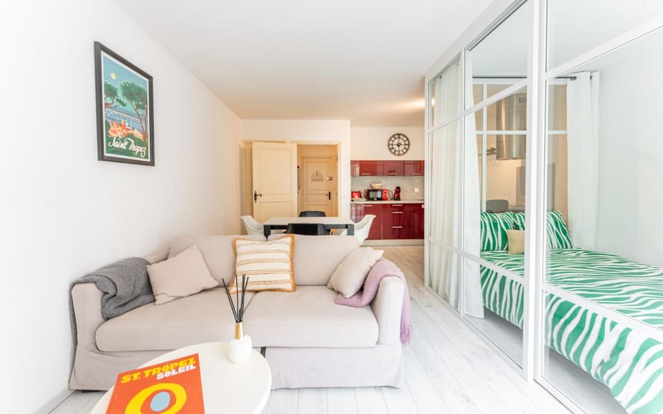 Chic appartement, coeur de Saint Tropez, Place des Lices Apartment in Saint-Tropez