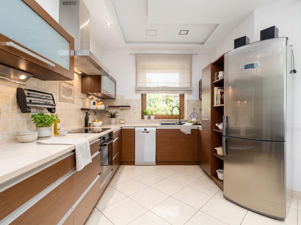 Kitchen or kitchenette, dishwasher, minibar, oven, pet friendly, stove, toaster