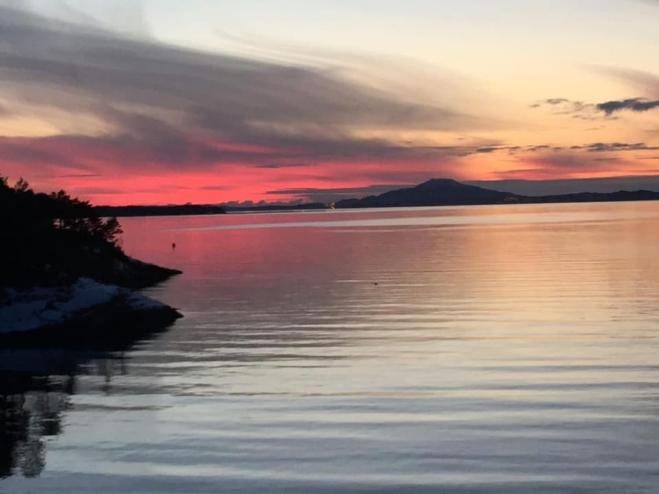 Gorgeous views and sunsets in Halsnøy, Kvinnherad House in Rogaland