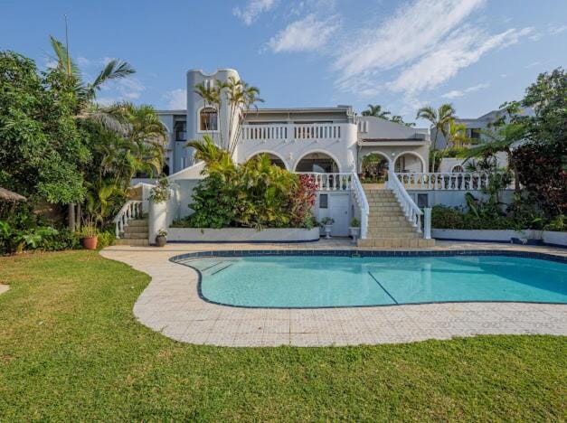 Property building, Pool view