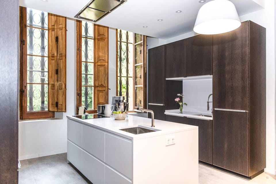 Kitchen or kitchenette