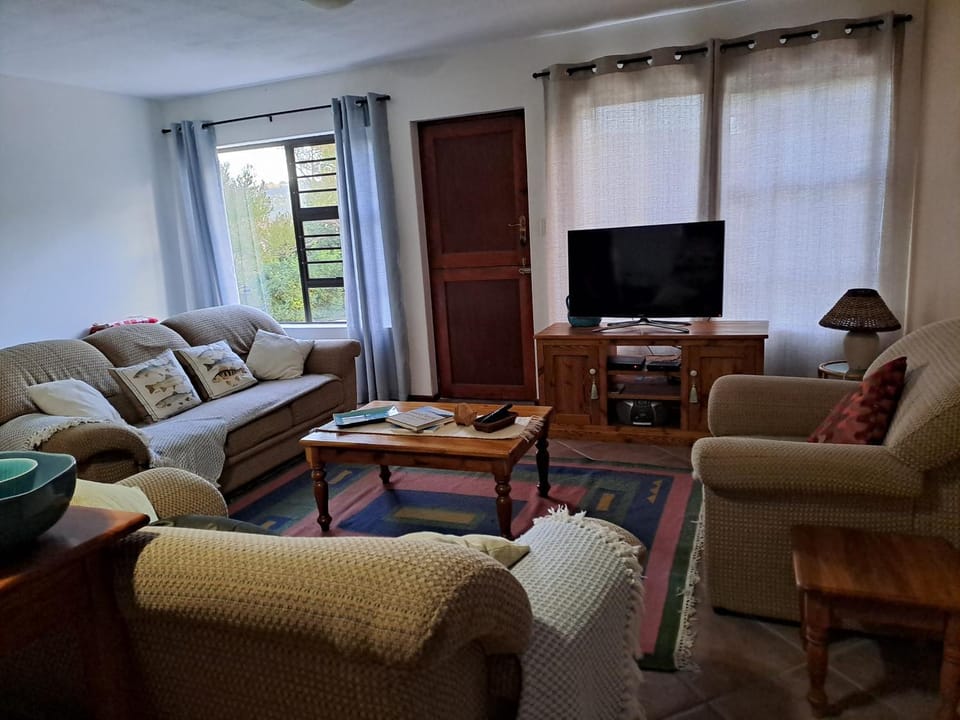 Spacious & sunny,2 bedroom self-catering apartment Apartment in Western Cape