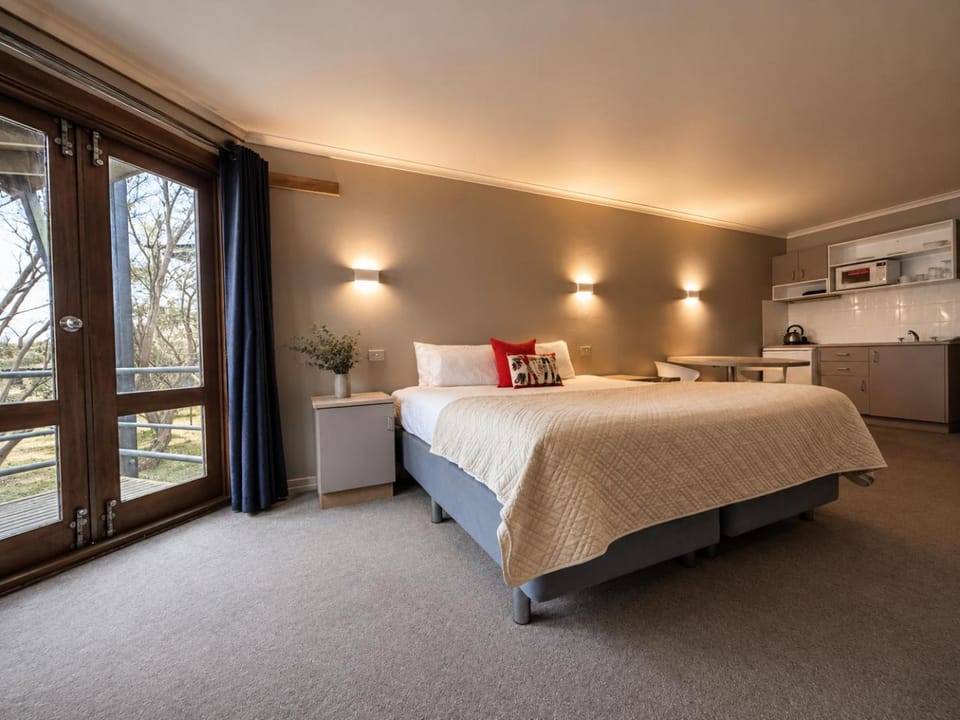 High Plains Lodge Rooms Hotel in Dinner Plain