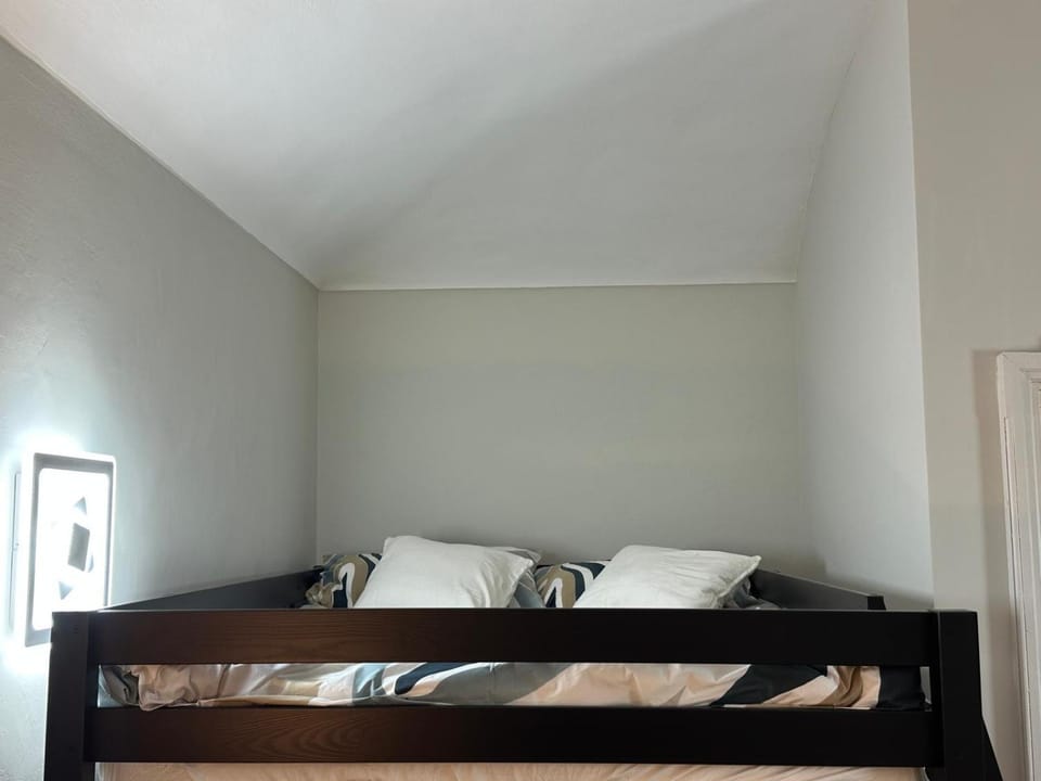 bunk bed
