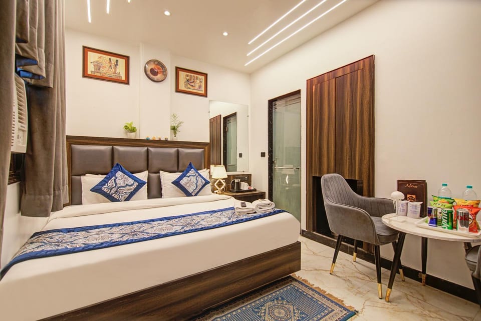 Delhi Empire Dx at New Delhi Railway station Hotel in New Delhi