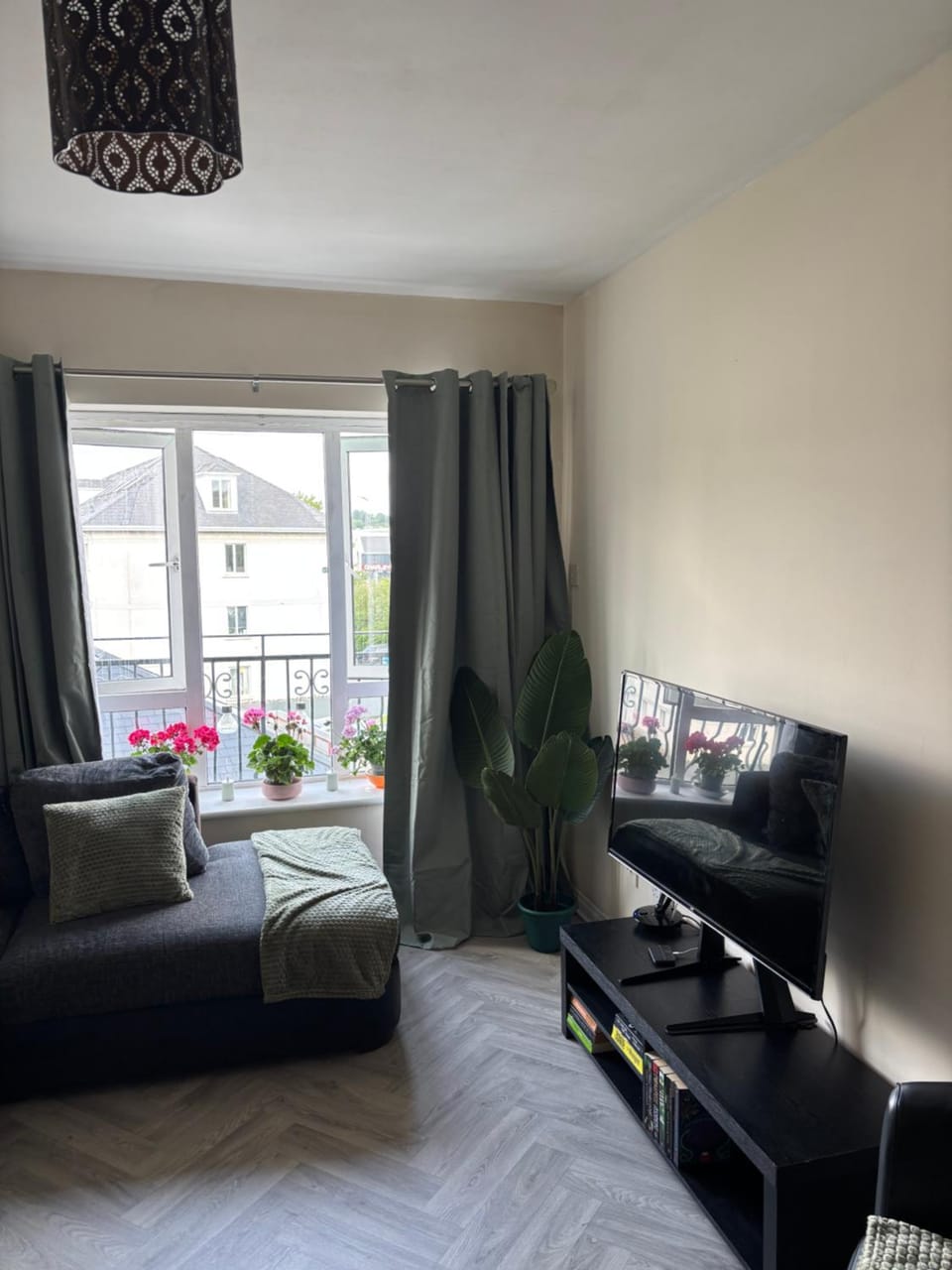 Warm and spacious 1 bed apartment Apartment in Letterkenny