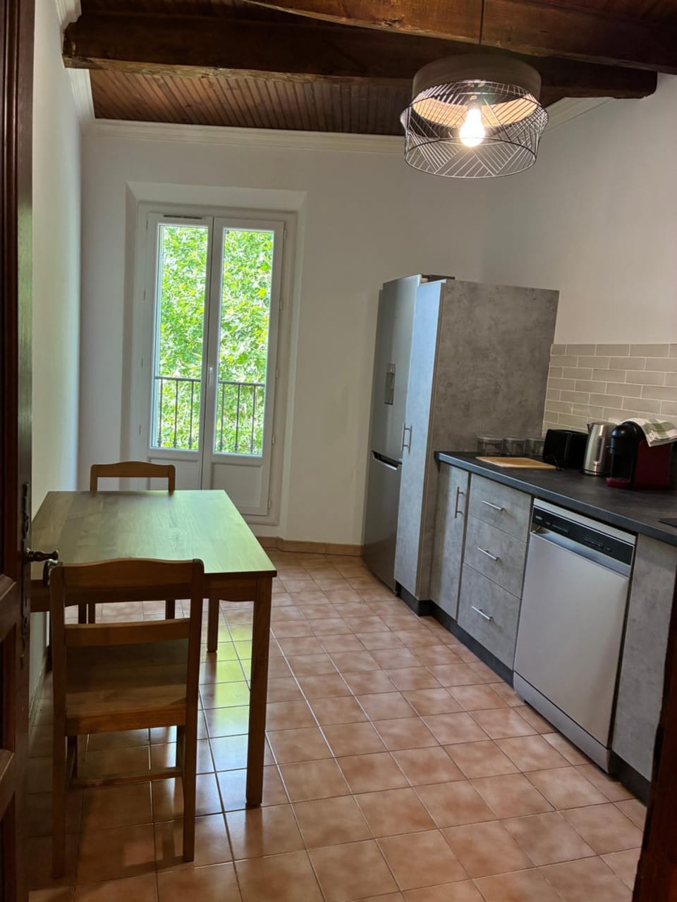 Kitchen or kitchenette, Dining area, dishwasher, oven, stove