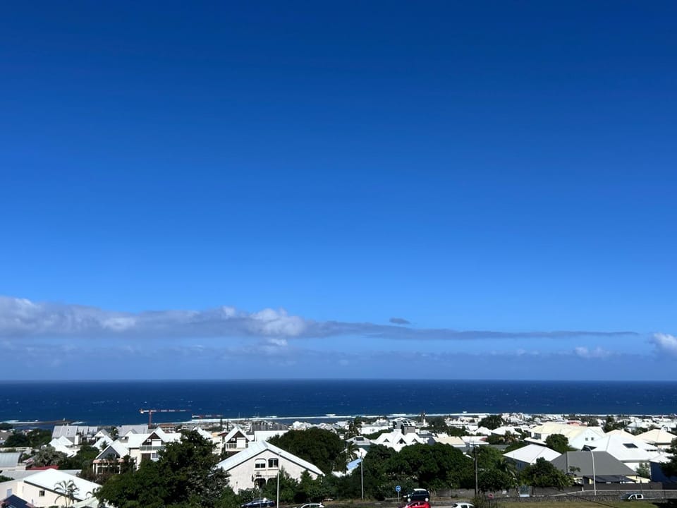 City view, Sea view