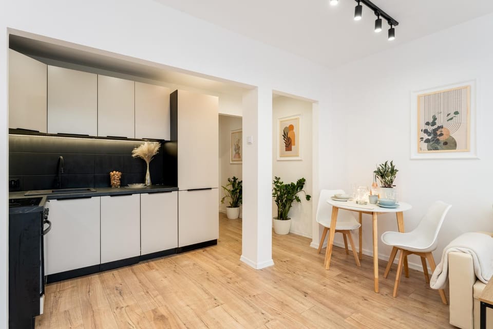 Kitchen or kitchenette, Dining area, minibar, oven, pet friendly, stove