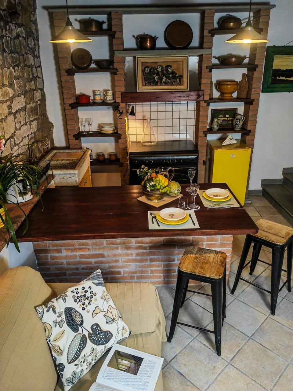 Kitchen or kitchenette, Living room, Dining area