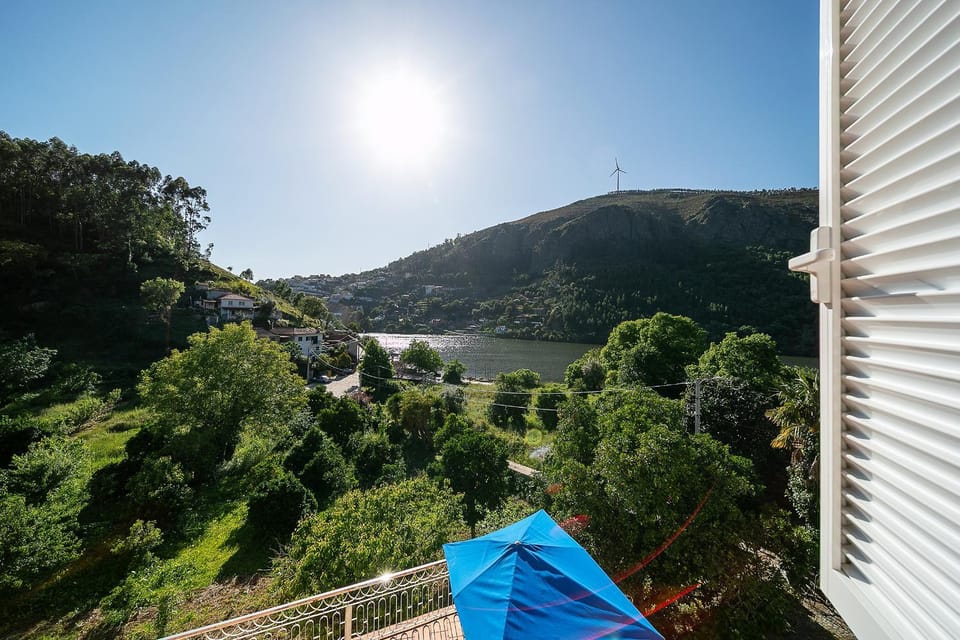 View (from property/room), Mountain view, River view