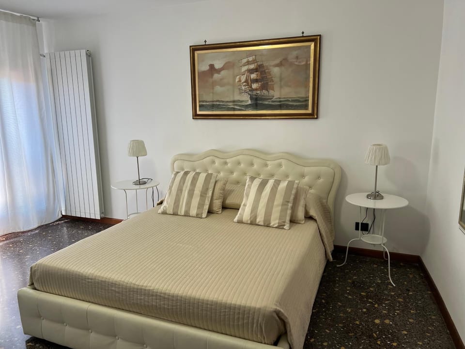 Ca' Delfina Holiday Home Apartment in Lido di Venezia