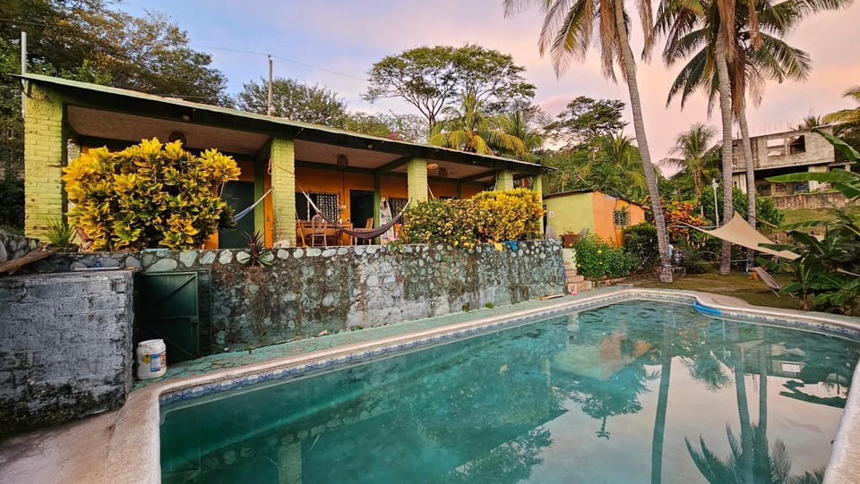 Property building, Swimming pool, Swimming pool
