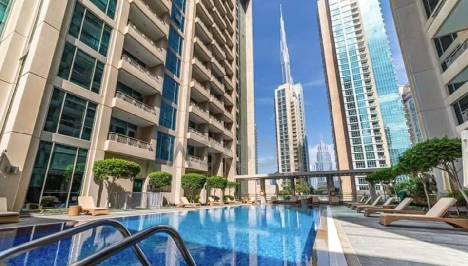 Property building, Swimming pool