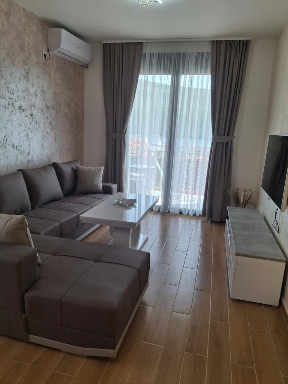 Apartman Điki Apartment in Kotor Municipality