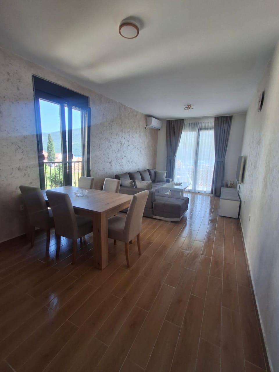 Apartman Điki Apartment in Kotor Municipality