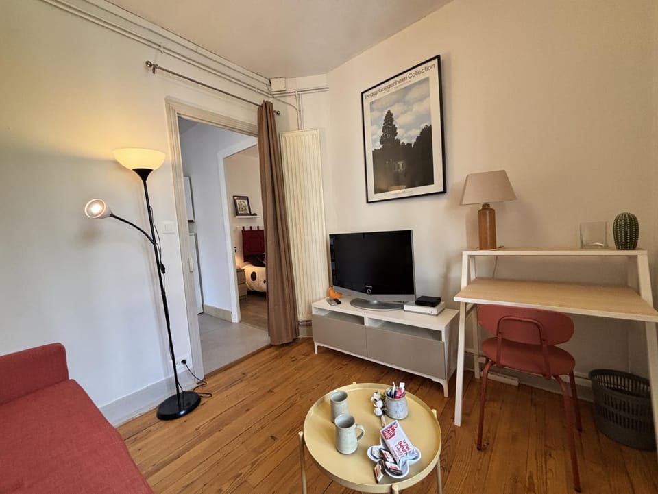 TV and multimedia, Living room, Seating area