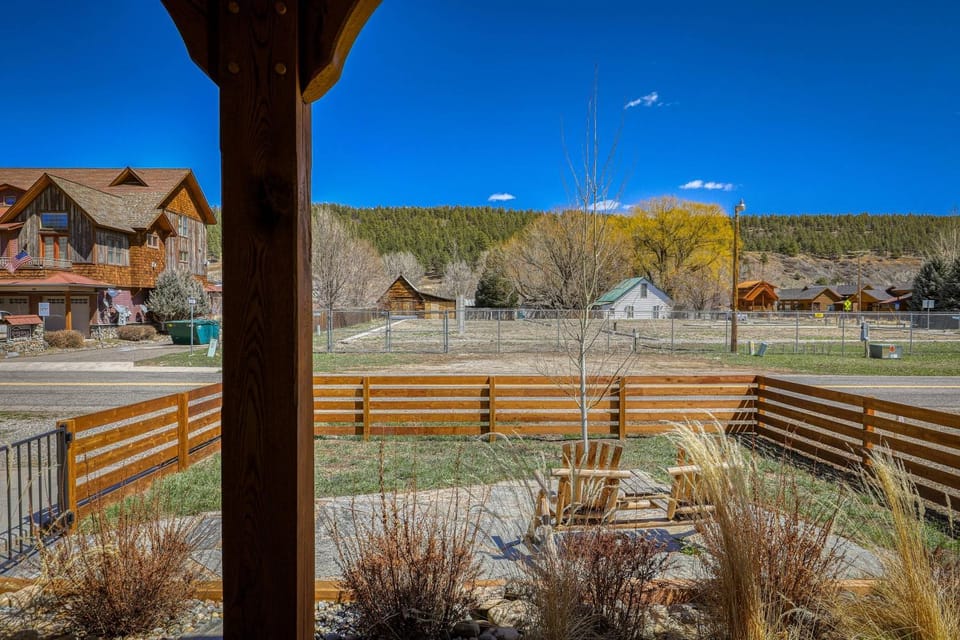 555 S. 5th St ("Downtown Craftsman") House in Pagosa Springs