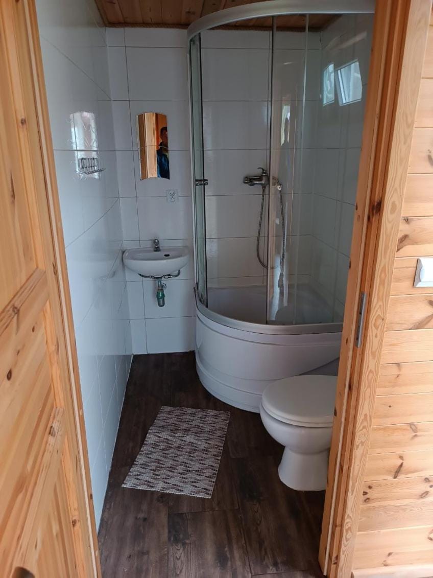 Domki Sosnowa dolina We wielu House in Pomeranian Voivodeship