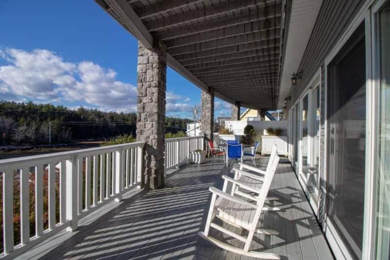 Fantastic Waterfront Views House in Phippsburg